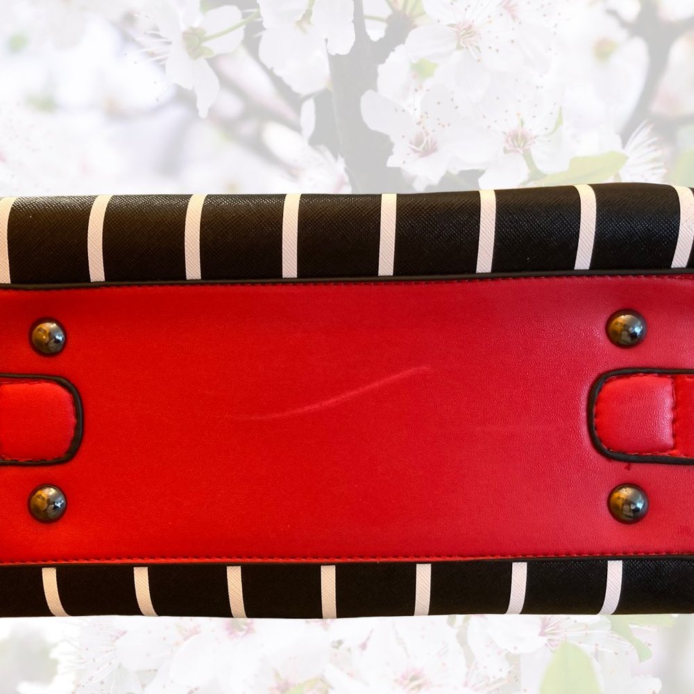 Red with Black & White Stripes Purse NWOT - Picture 5 of 5